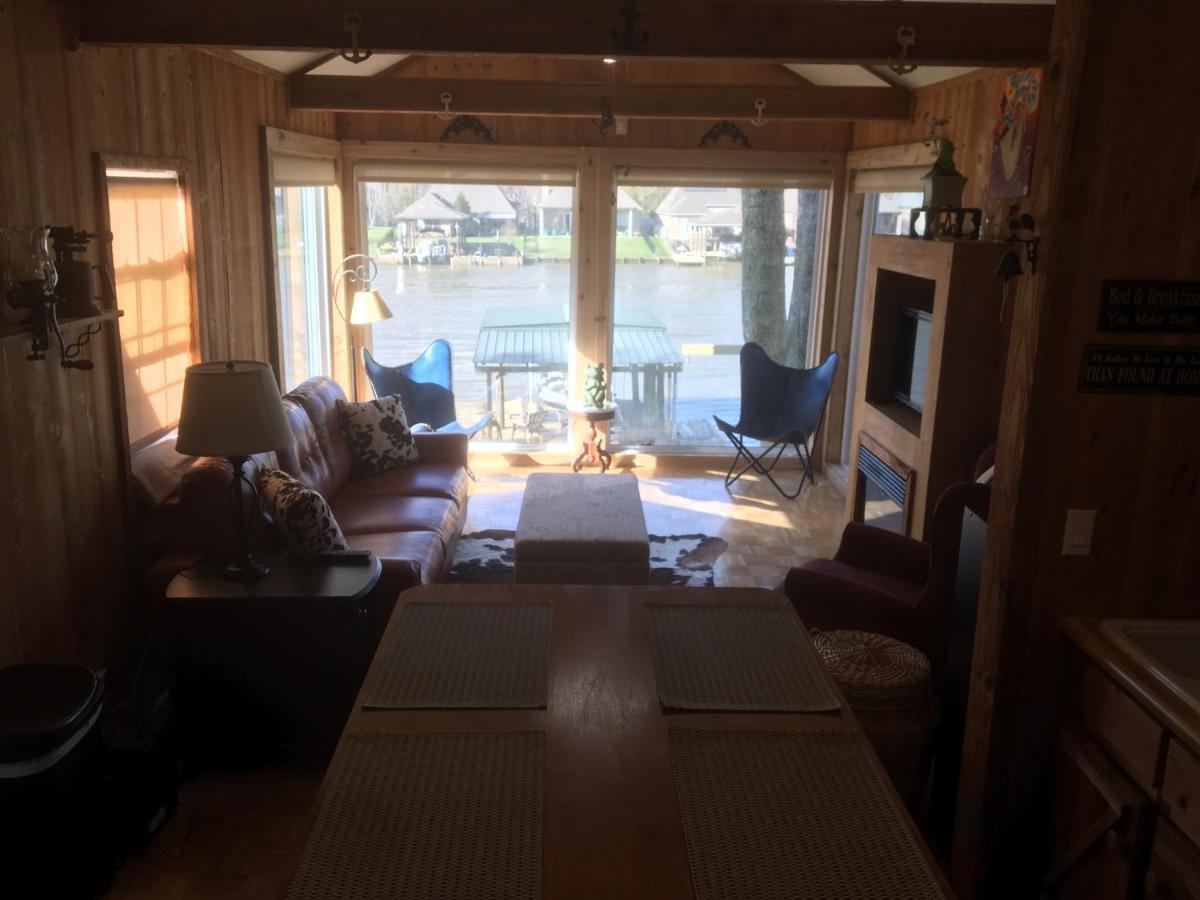 Cozy Cabin On The Bayou Maurepas Екстериор снимка