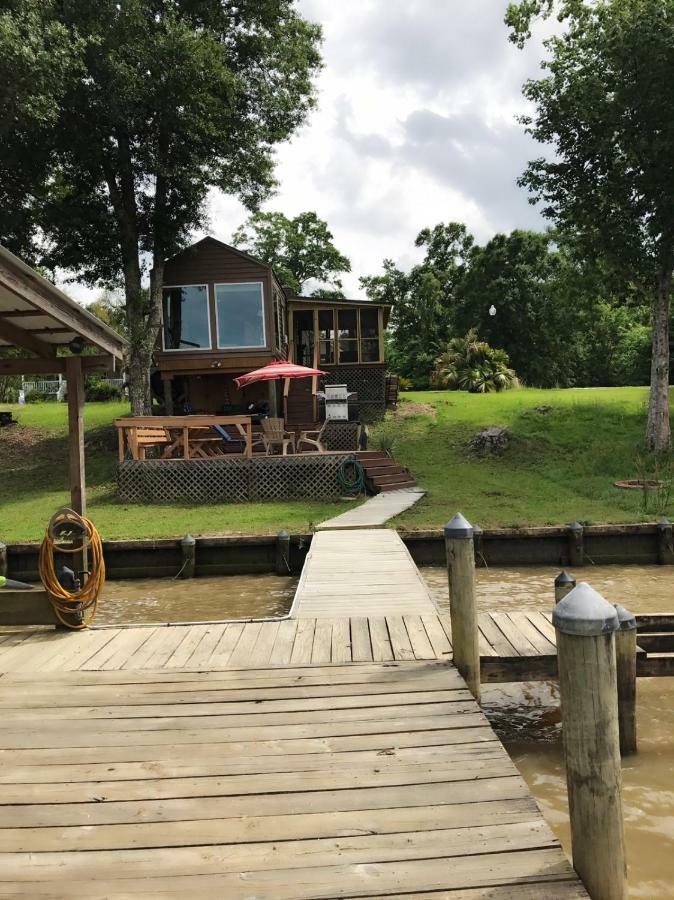 Cozy Cabin On The Bayou Maurepas Екстериор снимка